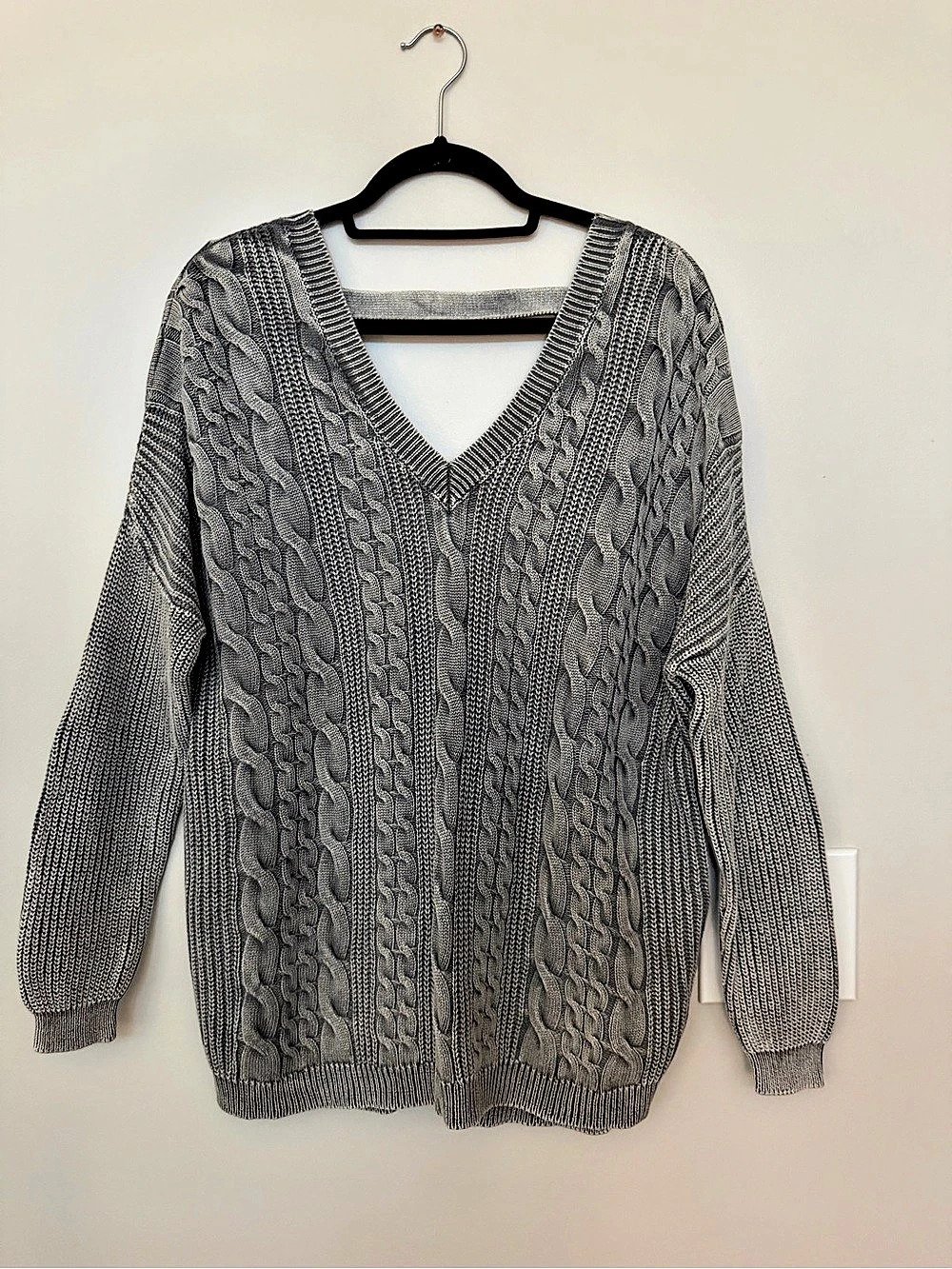 By Together Cable-Knit V-Neck Cotton Sweater Size Small/Medium